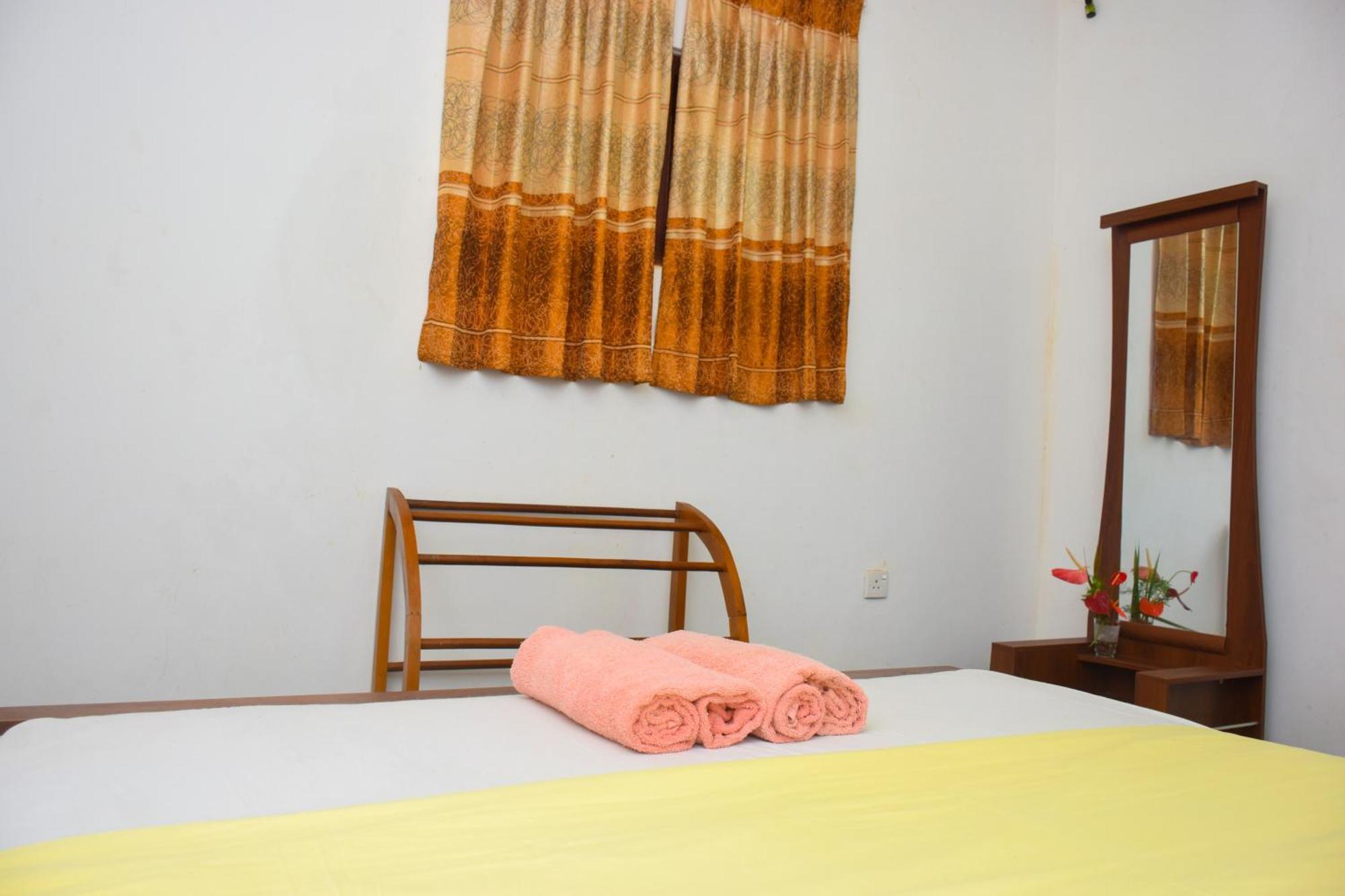 Senu Homestay Szigirija Kültér fotó